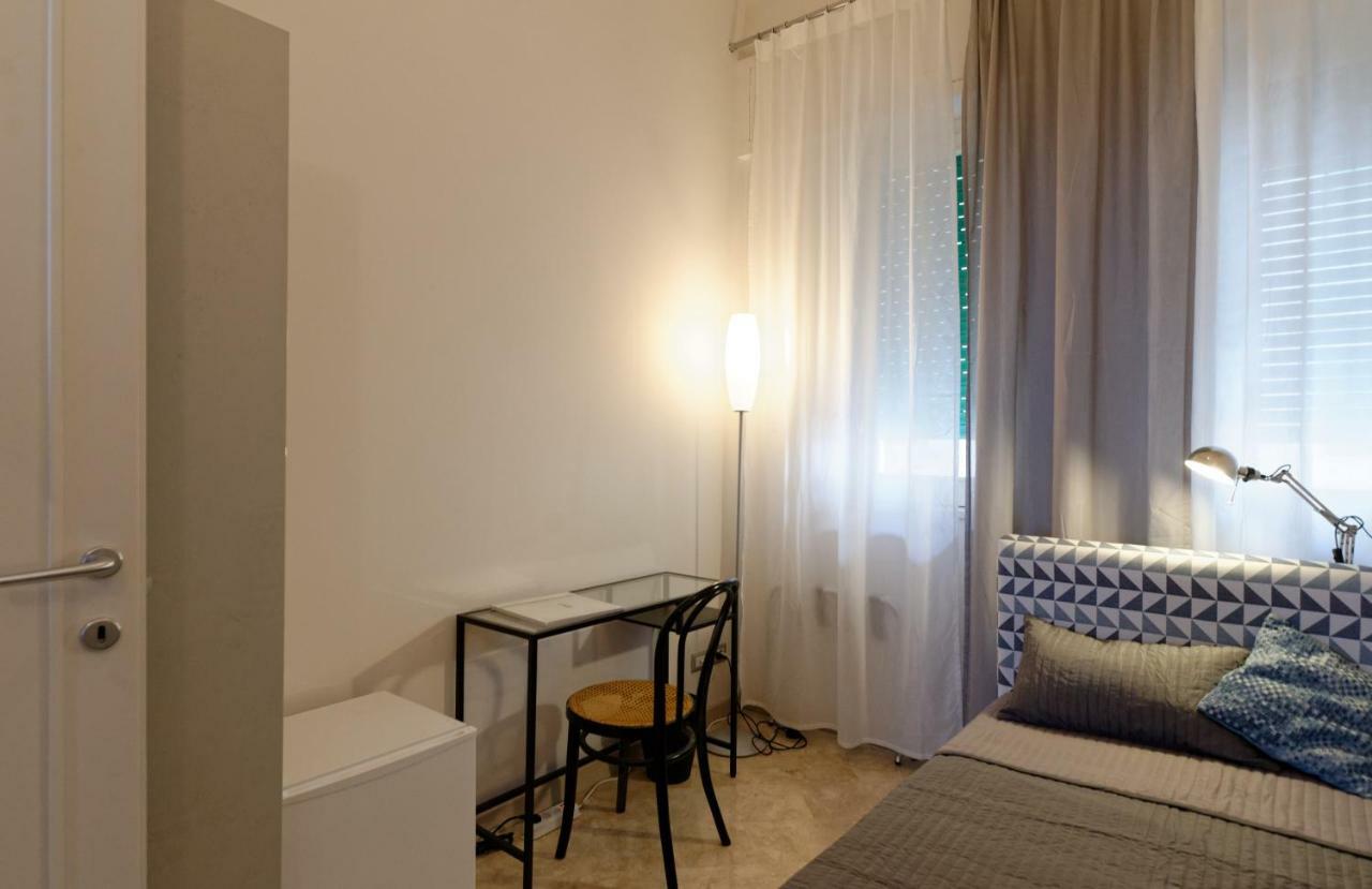 B&B Questa Casa Non E'Un Albergo ปาแลร์โม ภายนอก รูปภาพ