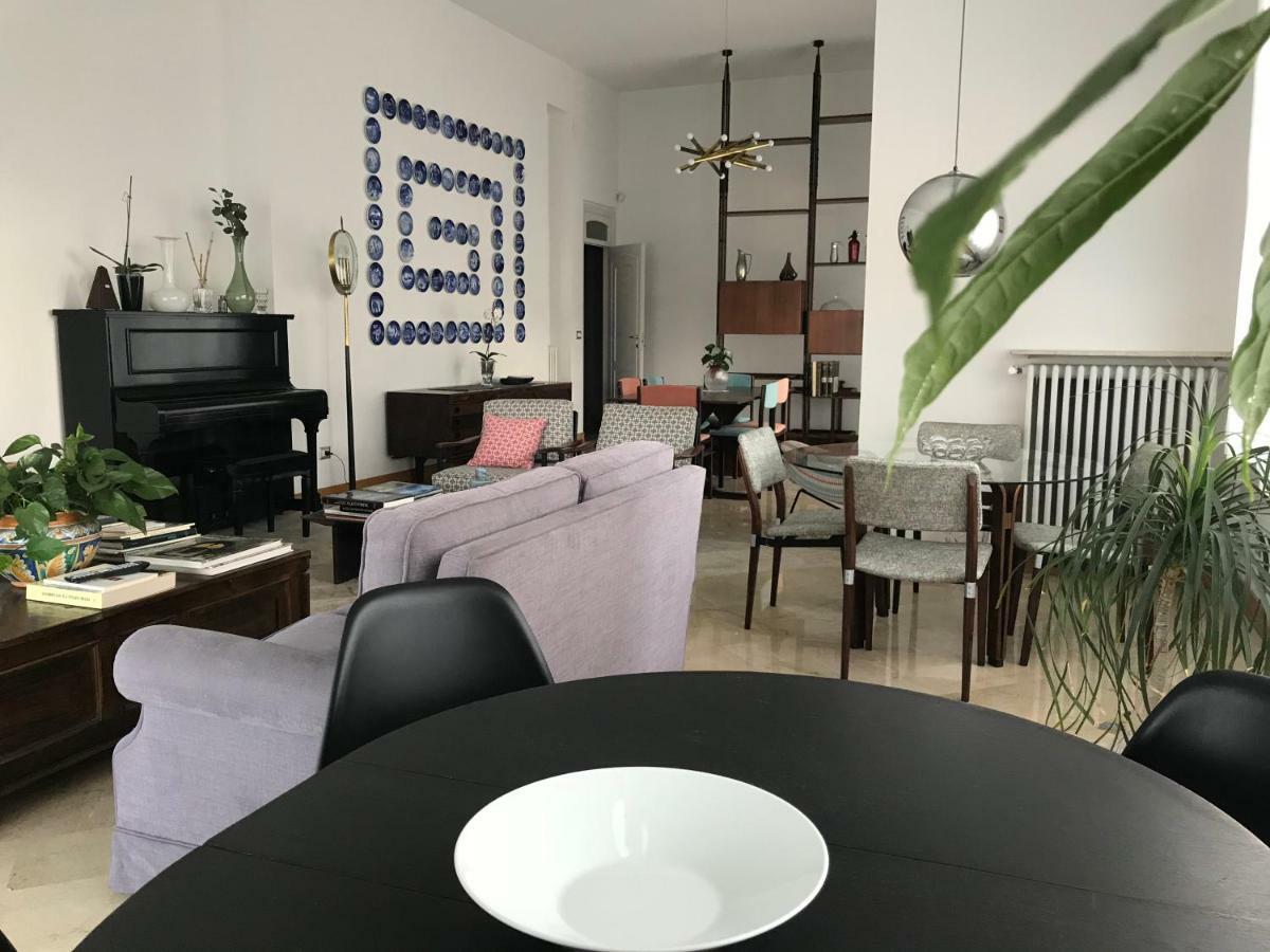 B&B Questa Casa Non E'Un Albergo ปาแลร์โม ภายนอก รูปภาพ