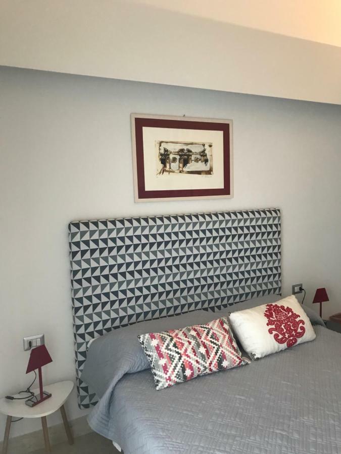 B&B Questa Casa Non E'Un Albergo ปาแลร์โม ภายนอก รูปภาพ